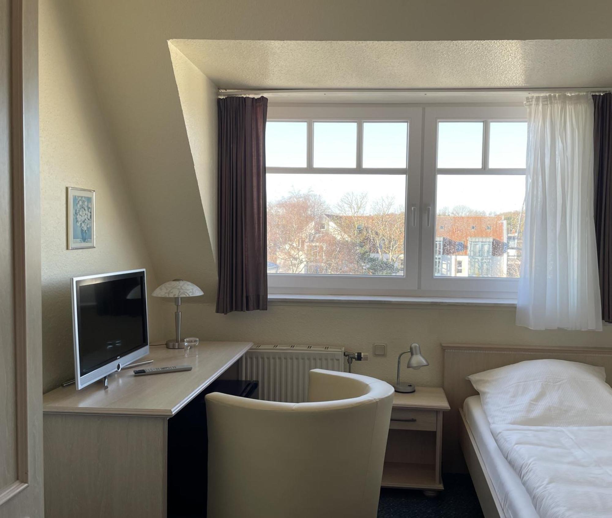 Strandhotel Duenenhaus Юлиусрух Екстериор снимка
