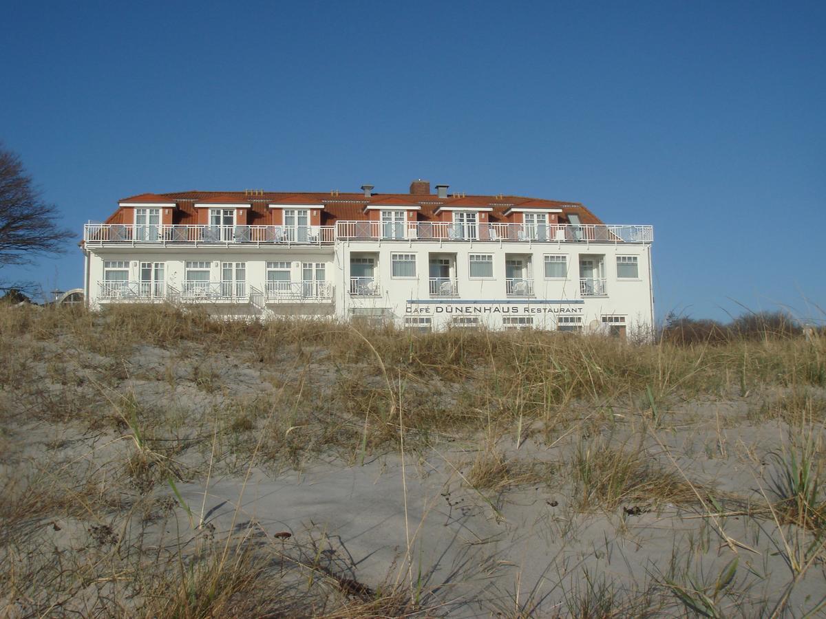 Strandhotel Duenenhaus Юлиусрух Екстериор снимка